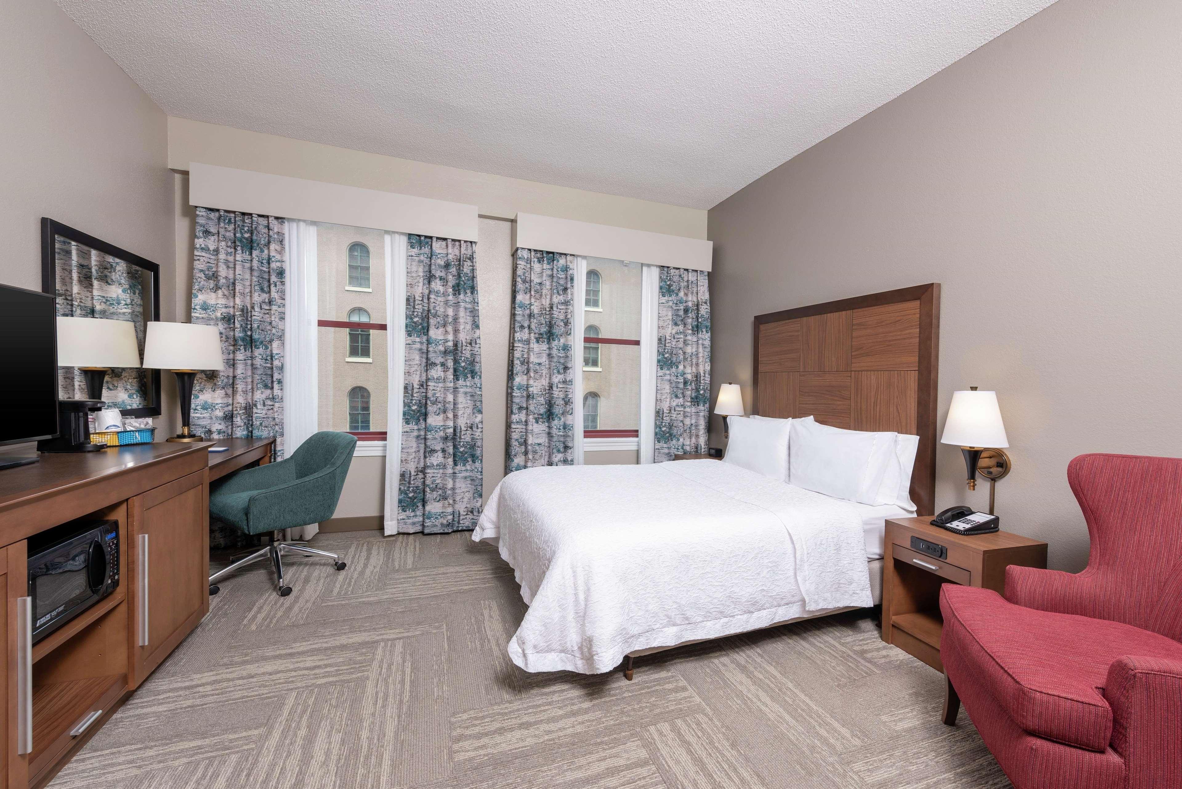 Hampton Inn Indianapolis Downtown Across From Circle Centre Zewnętrze zdjęcie