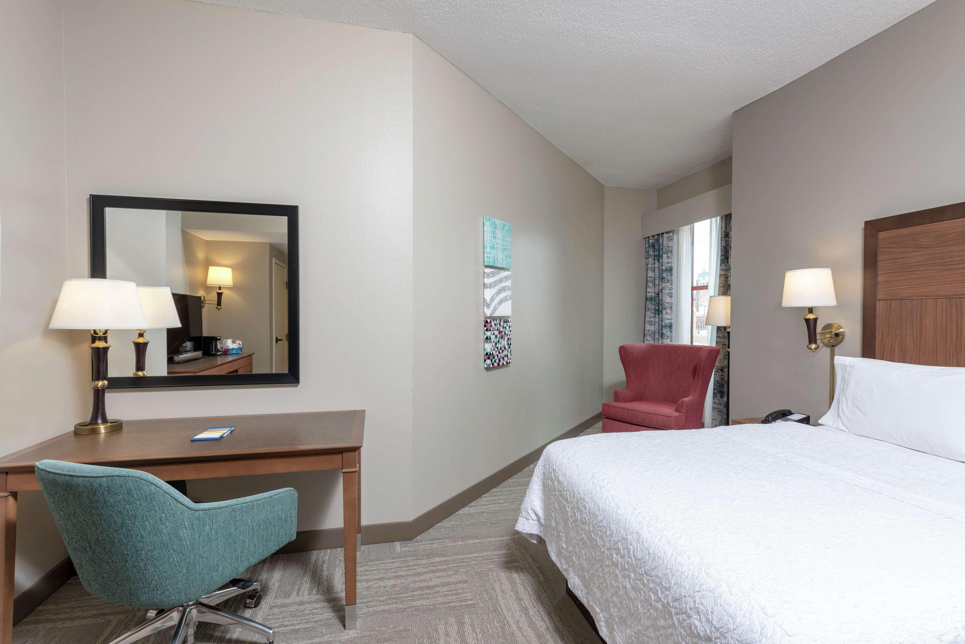 Hampton Inn Indianapolis Downtown Across From Circle Centre Zewnętrze zdjęcie