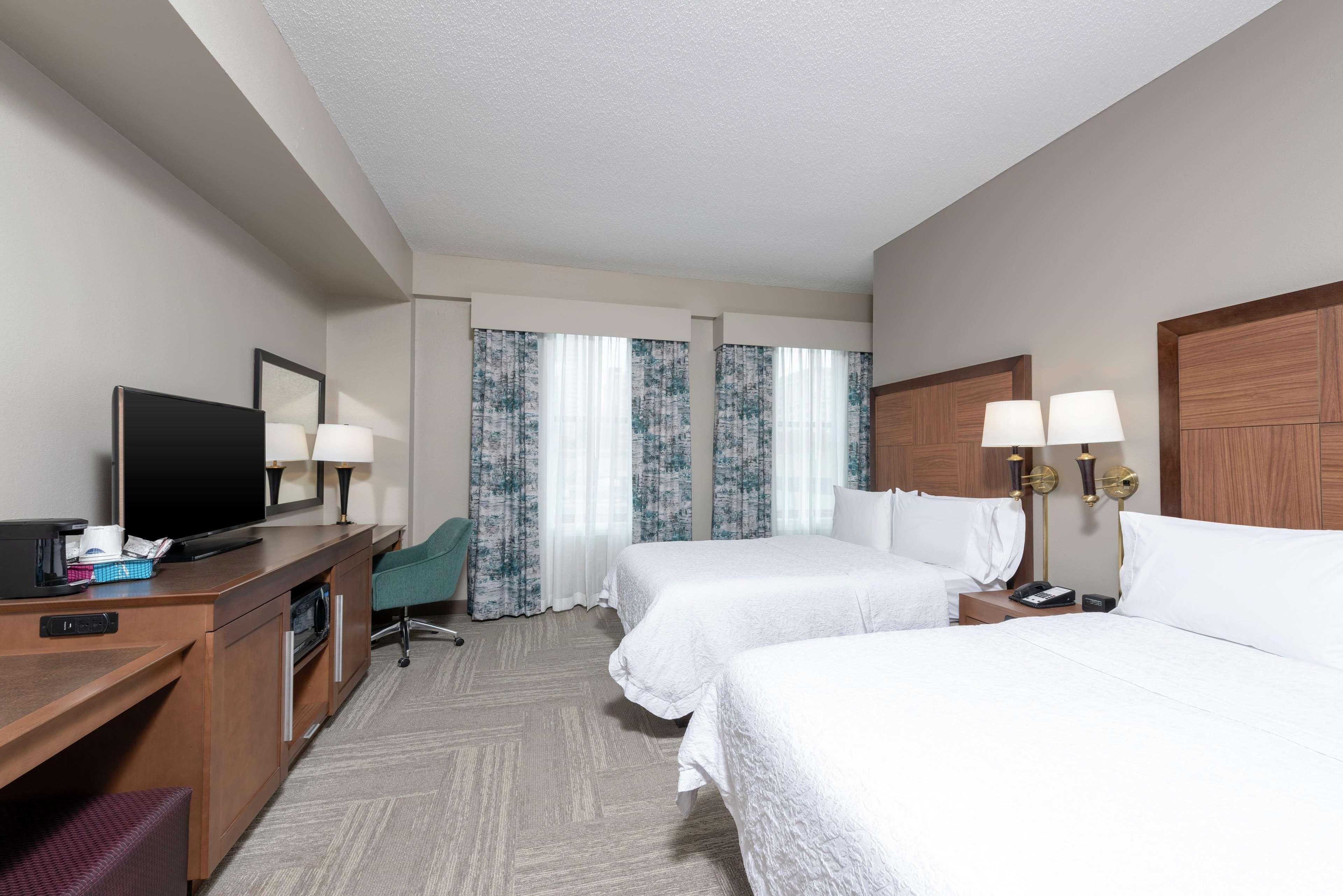 Hampton Inn Indianapolis Downtown Across From Circle Centre Zewnętrze zdjęcie