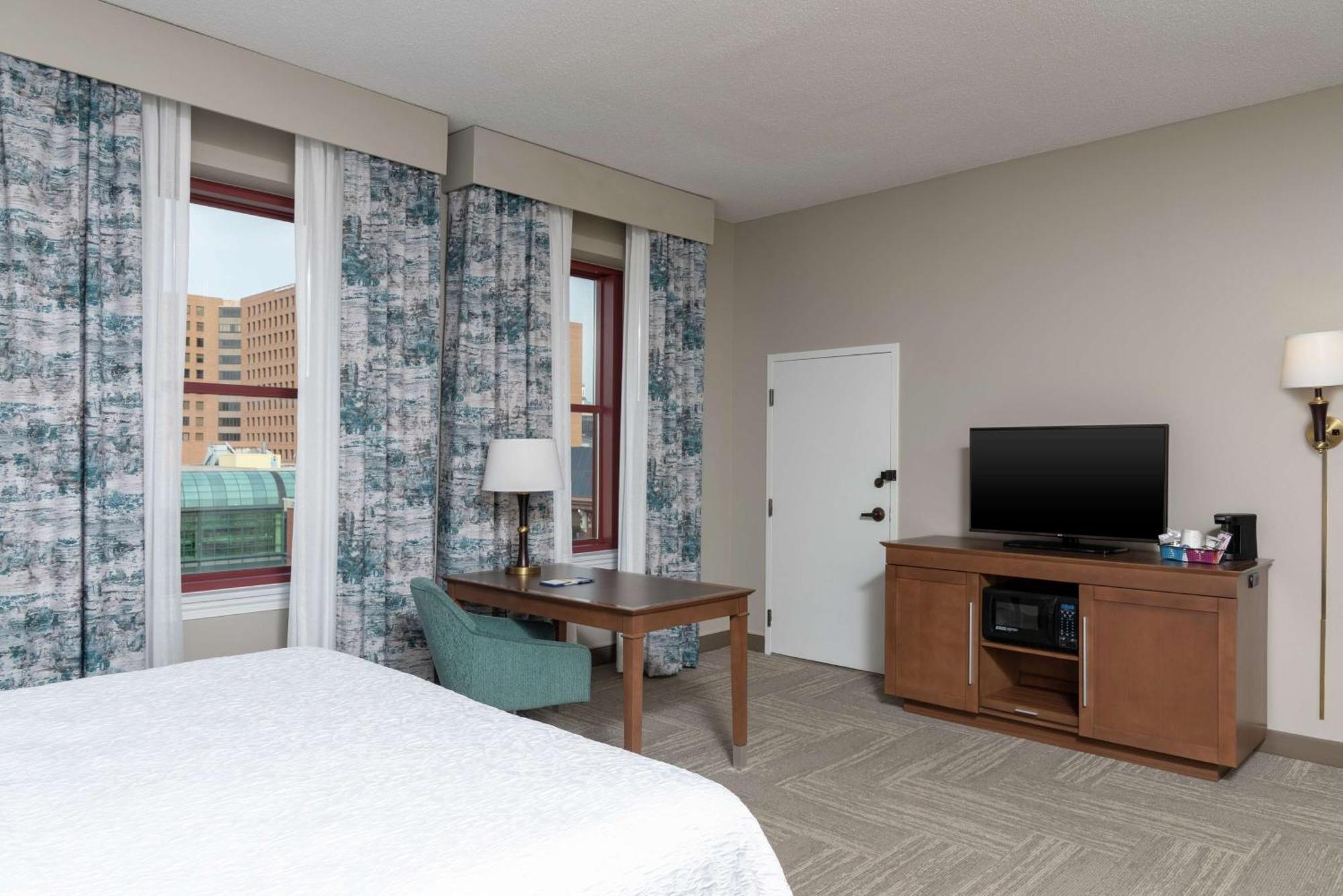 Hampton Inn Indianapolis Downtown Across From Circle Centre Zewnętrze zdjęcie